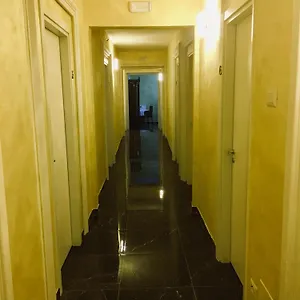 Royal Nocleg ze śniadaniem Rzym