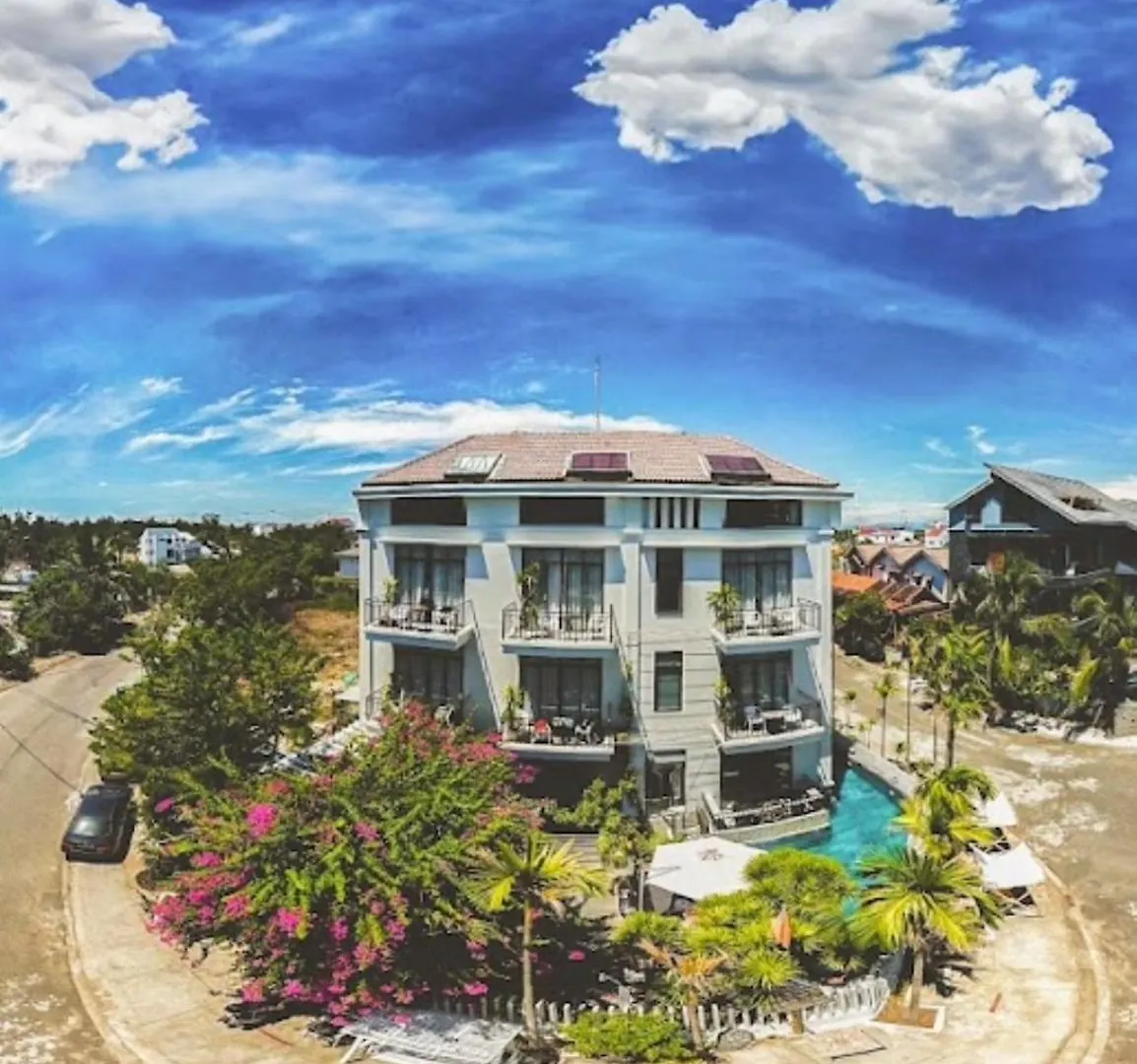 Santa Sea Villa Hoi An 3*,